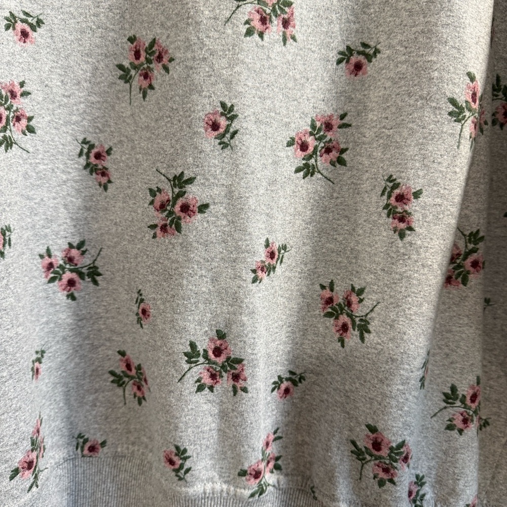 Urban Rebel Cozy Heather Gray Notched V-Neck Sweatshirt Pink Floral Print Sz L - Picture 4 of 9